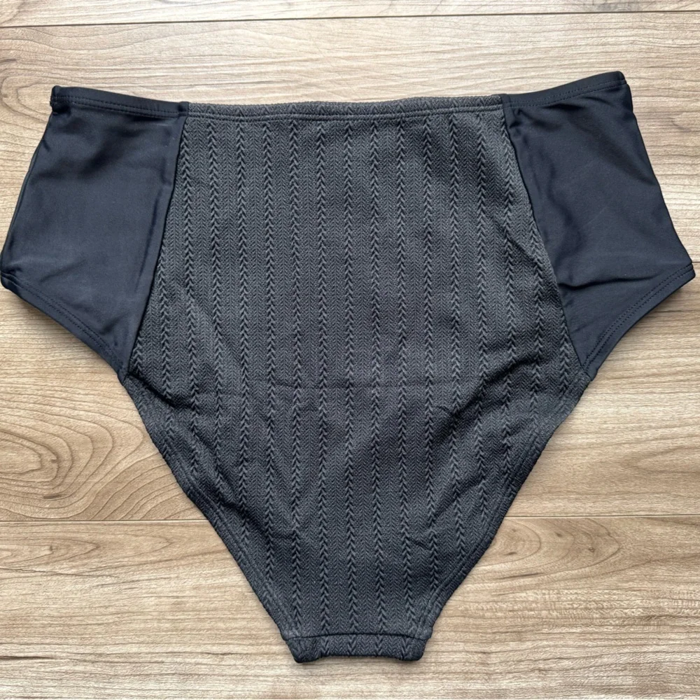 CUPSHE swim bottoms Black Texture High Waist Size Medium New
